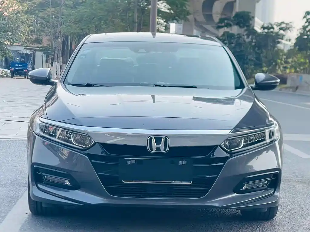 Honda Accord — фото 3