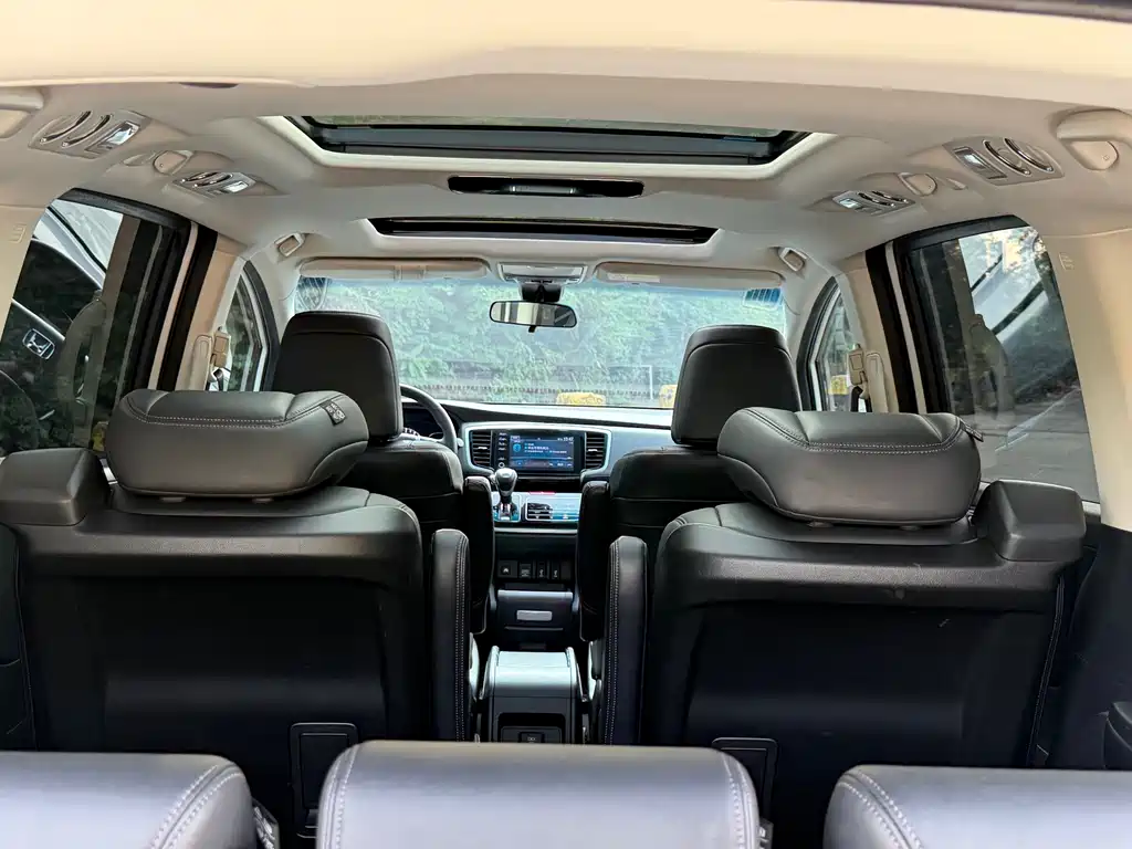 Honda Odyssey — фото 13