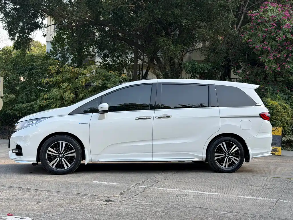 Honda Odyssey — фото 4