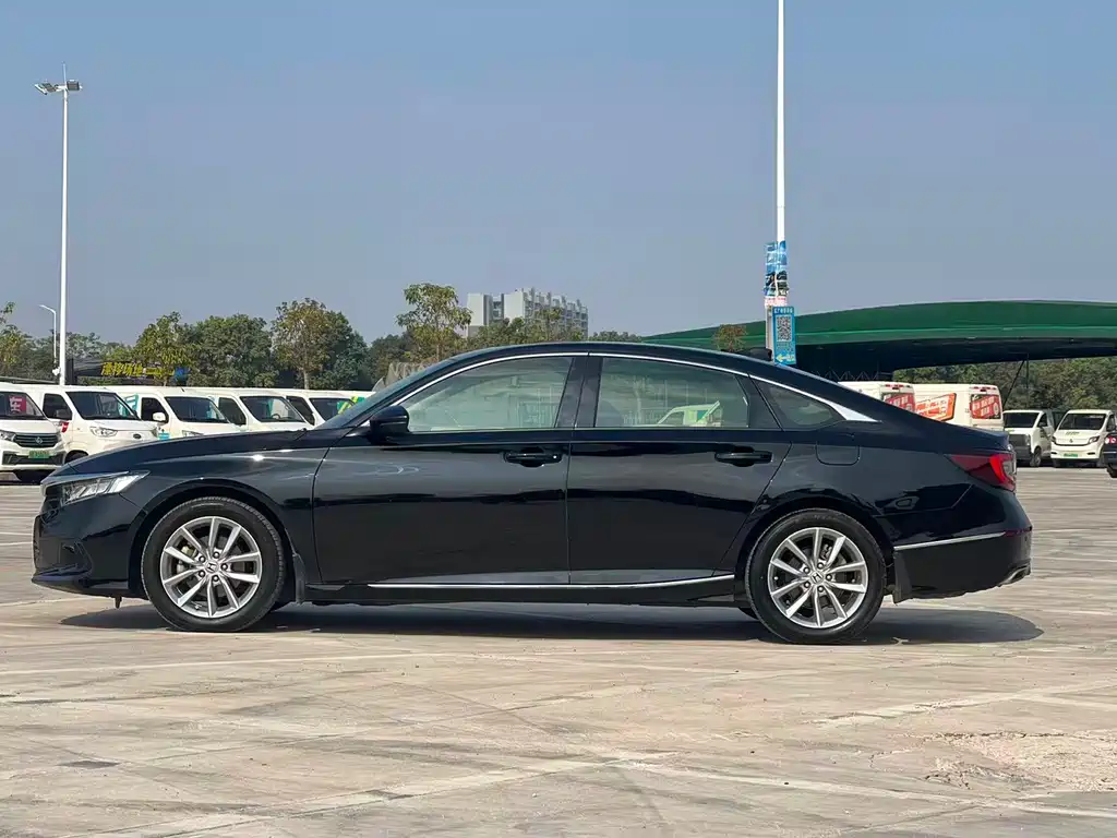 Honda Accord — фото 13