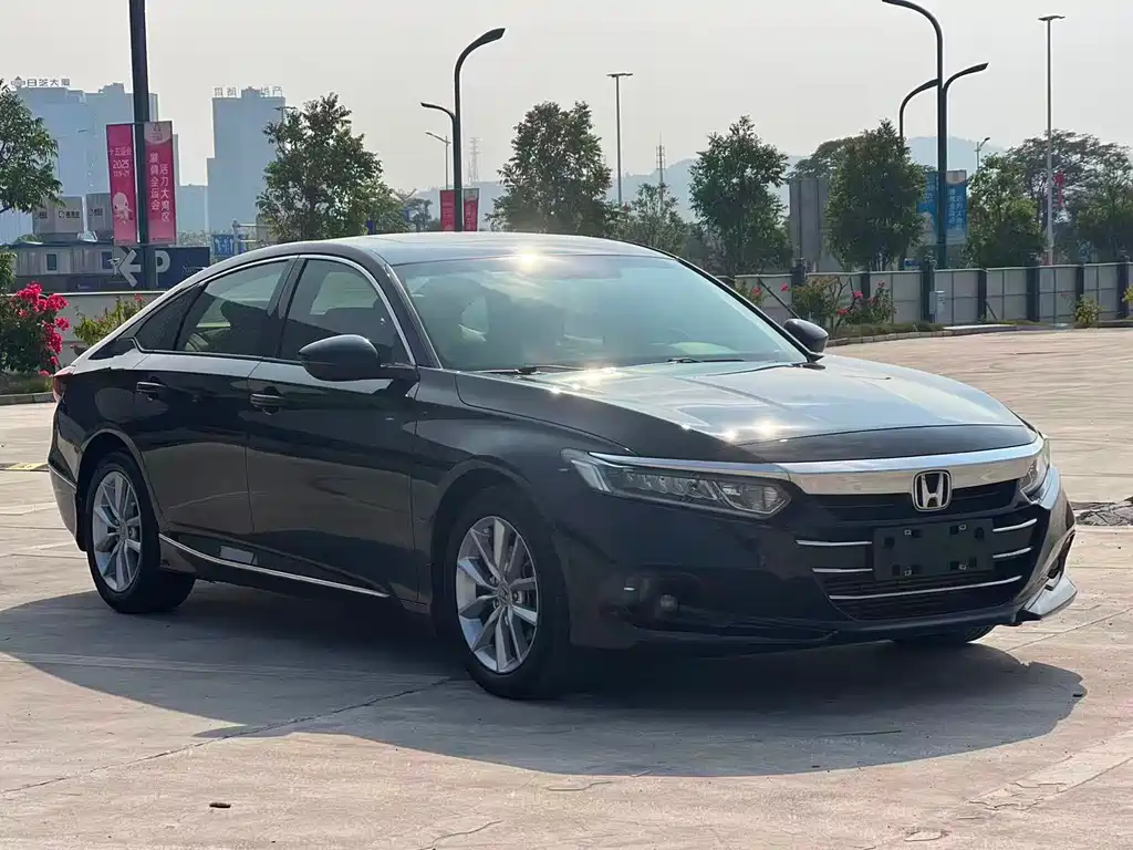 Honda Accord — фото 3