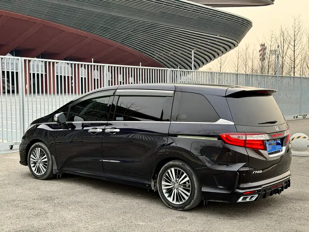 Honda Odyssey — фото 4