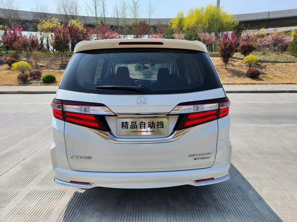Honda Odyssey — фото 17