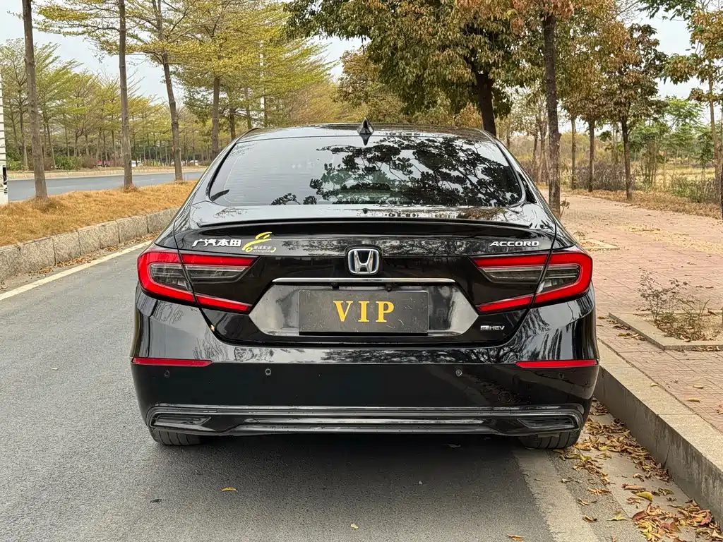 Honda Accord — фото 3