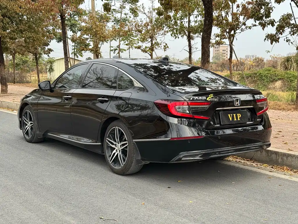 Honda Accord — фото 4