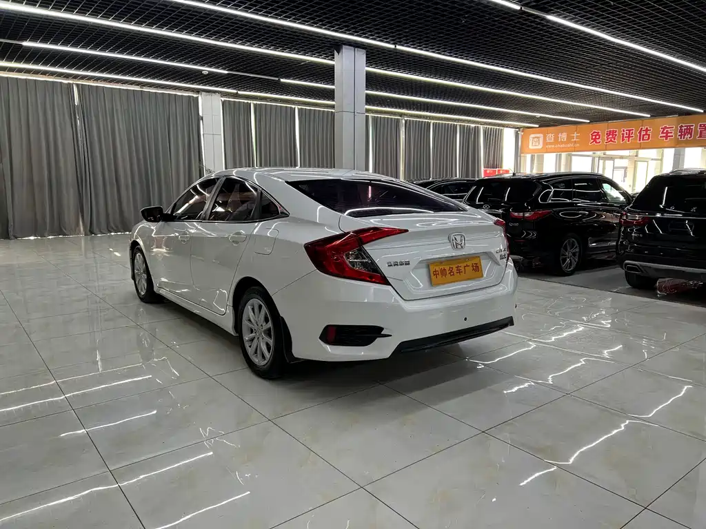 Honda Civic — фото 4