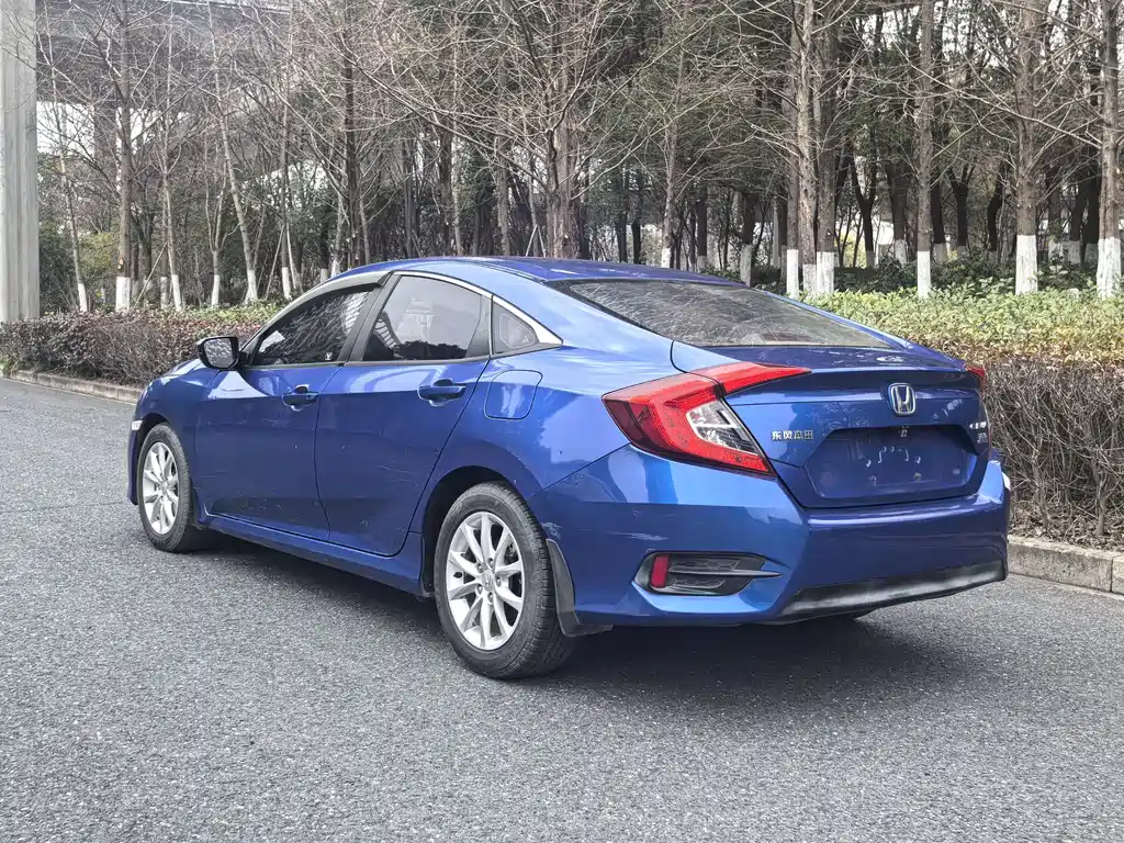 Honda Civic — фото 3