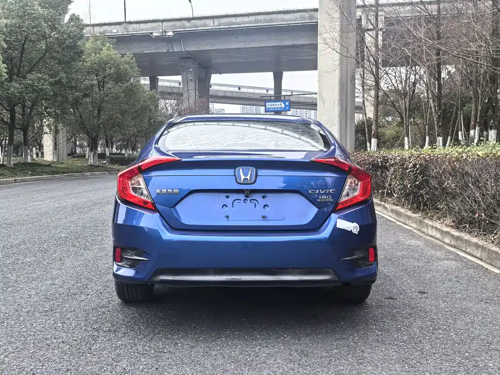 Honda Civic — фото 4