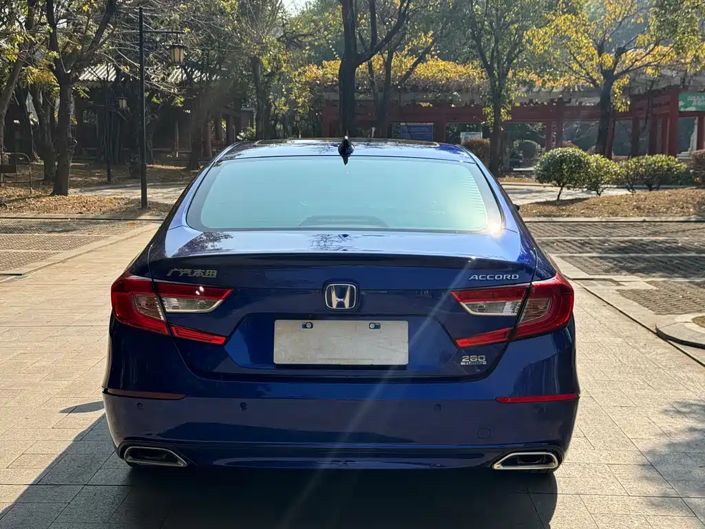 Honda Accord — фото 13