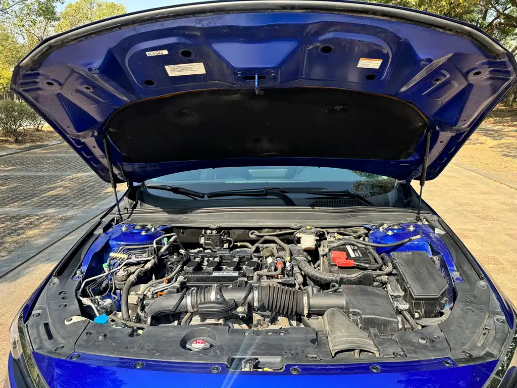 Honda Accord — фото 20