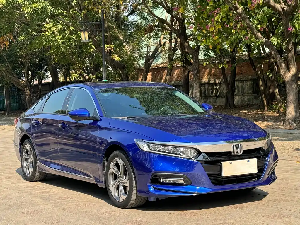 Honda Accord — фото 3