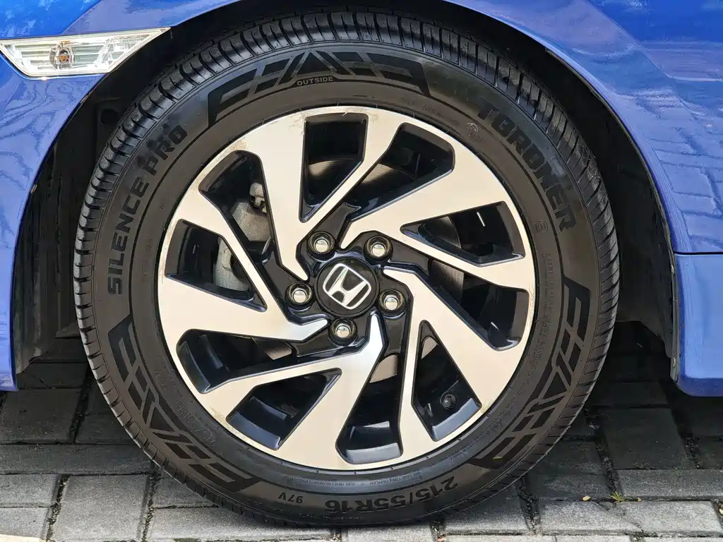 Honda Civic — фото 13