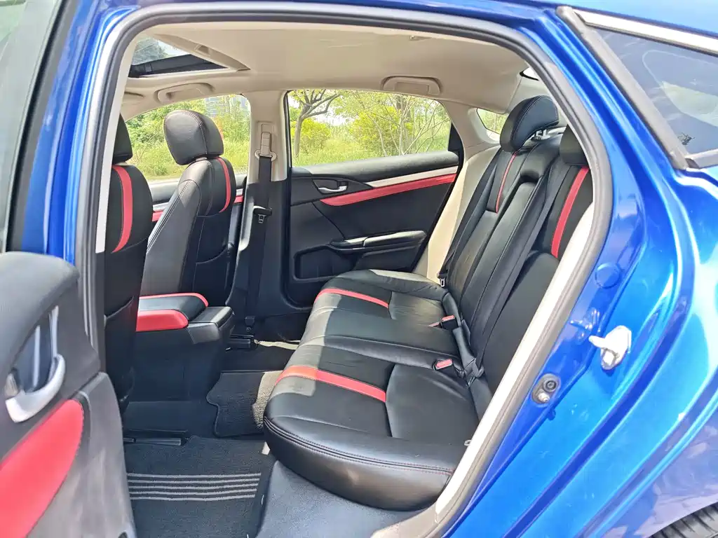 Honda Civic — фото 6