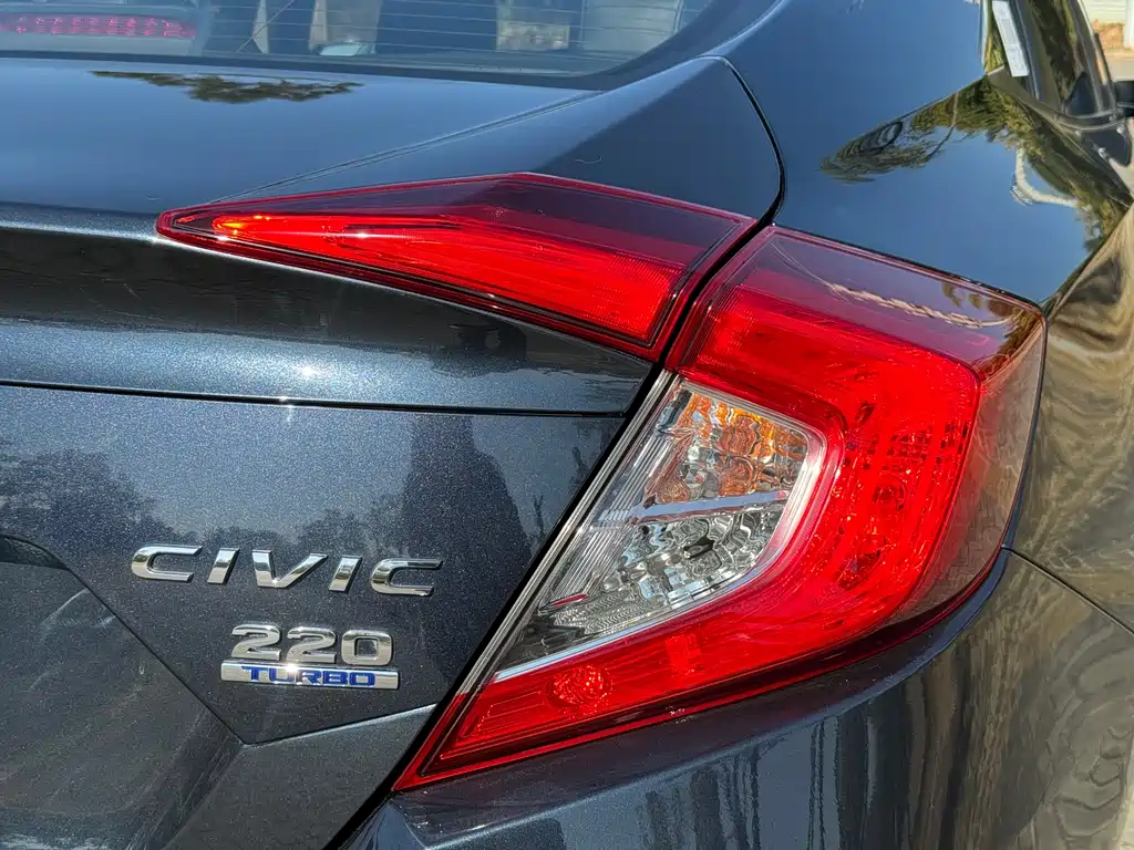 Honda Civic — фото 18