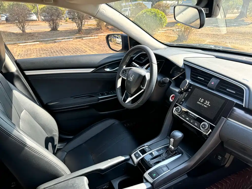 Honda Civic — фото 4