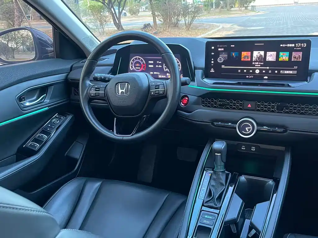 Honda Accord — фото 20