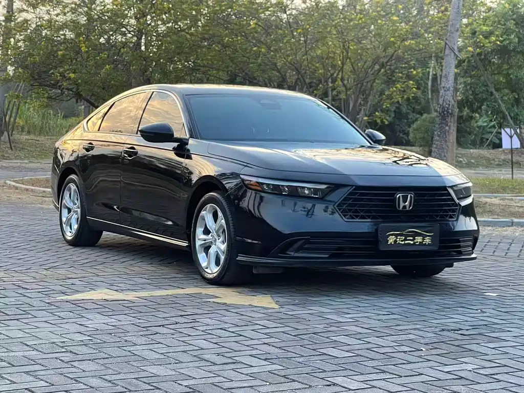 Honda Accord — фото 3