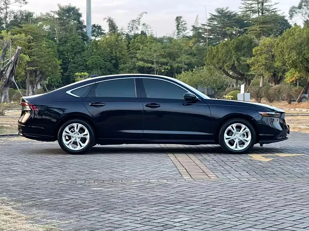 Honda Accord — фото 4