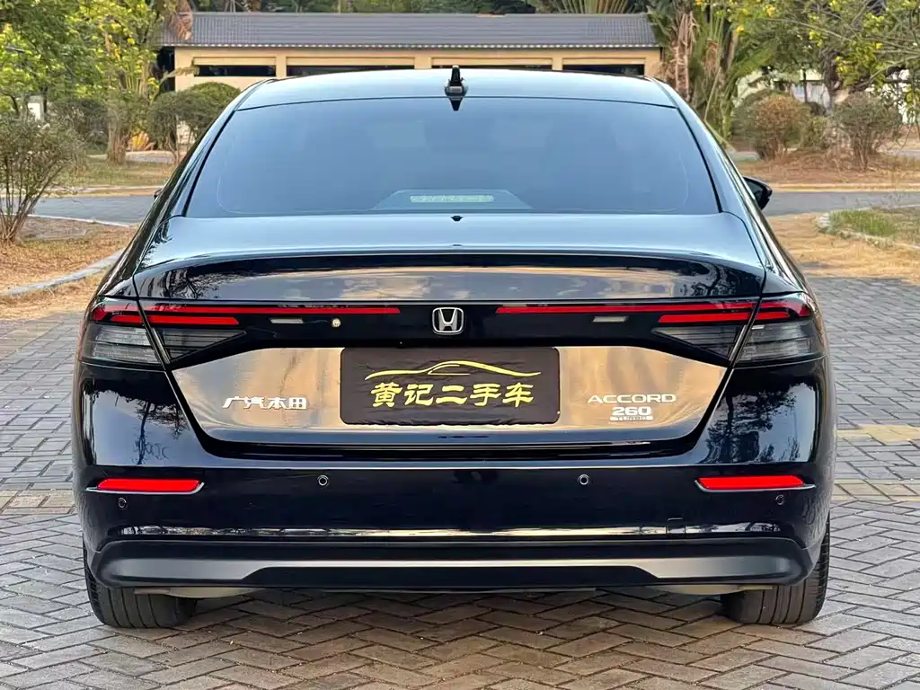 Honda Accord — фото 6