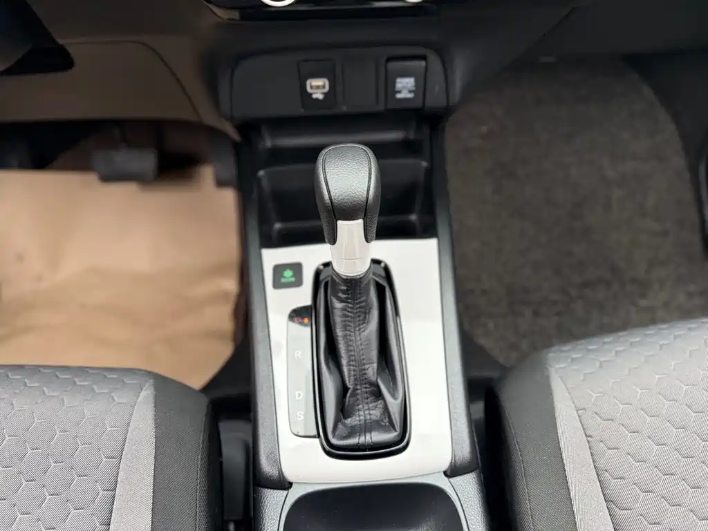 Honda Fit — фото 13
