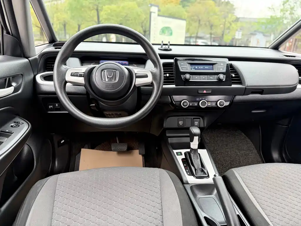 Honda Fit — фото 14