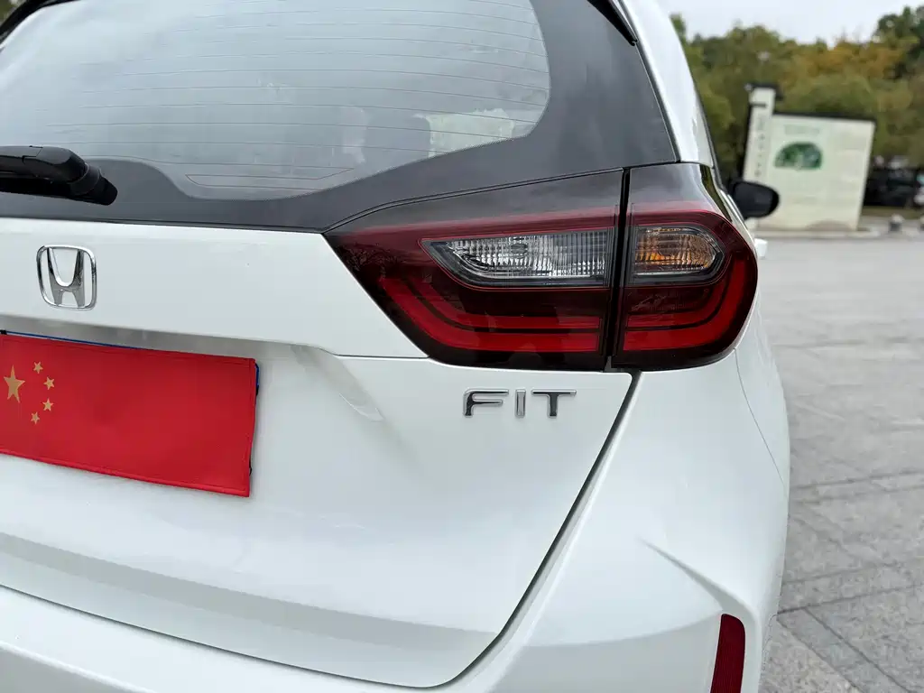 Honda Fit — фото 21
