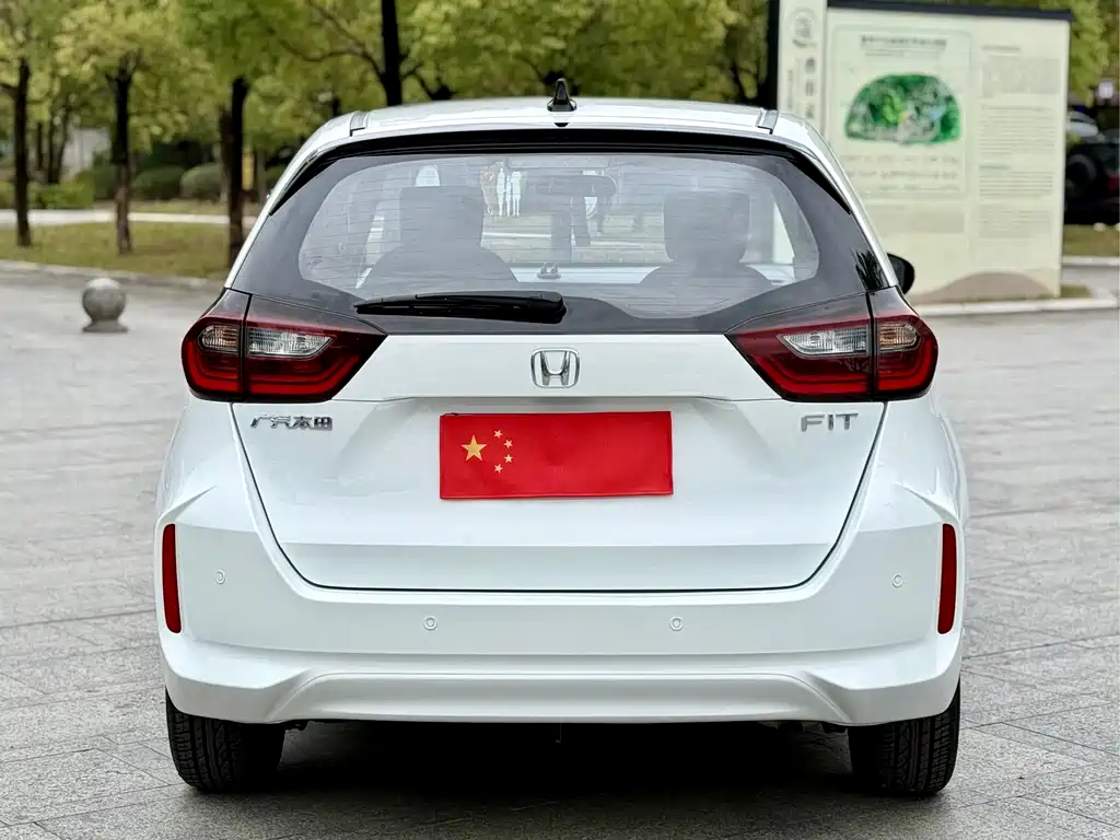Honda Fit — фото 5