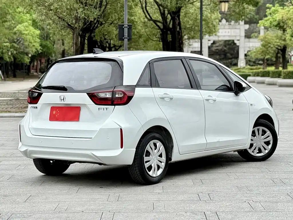 Honda Fit — фото 6