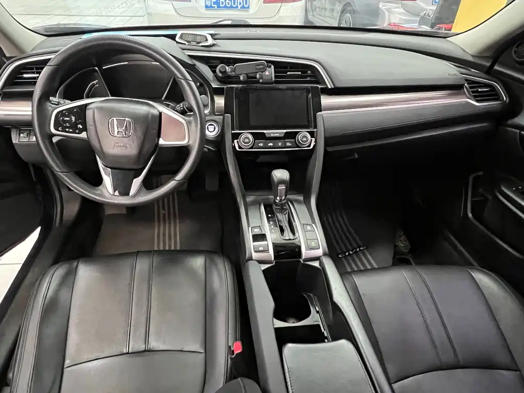 Honda Civic — фото 7