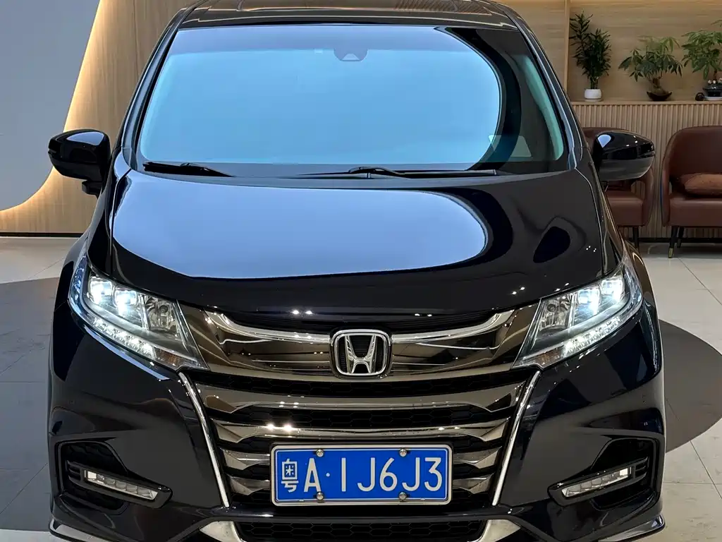Honda Odyssey — фото 2
