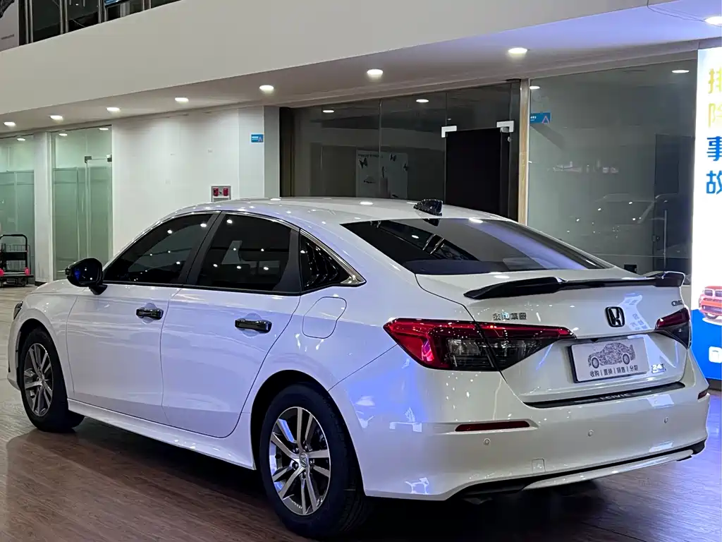 Honda Civic — фото 4