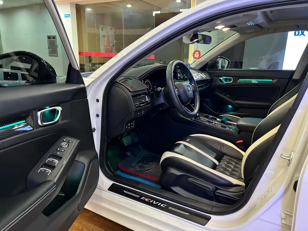 Honda Civic — фото 7