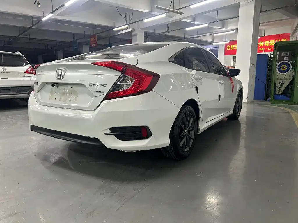 Honda Civic — фото 4