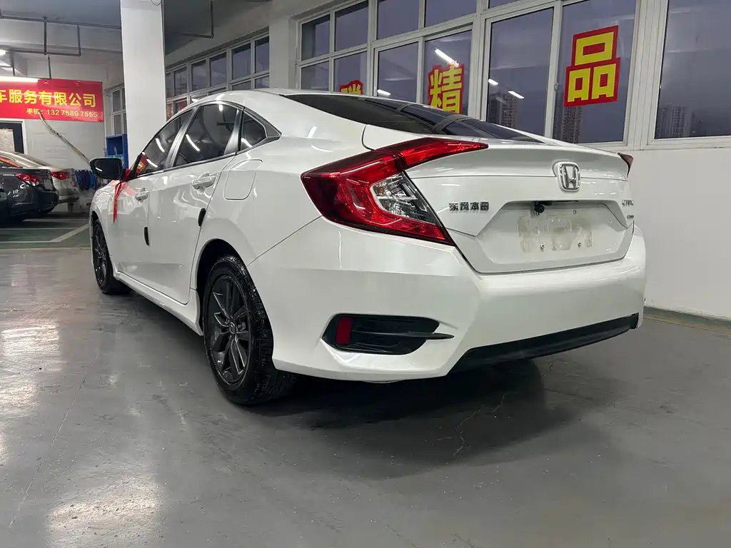 Honda Civic — фото 5