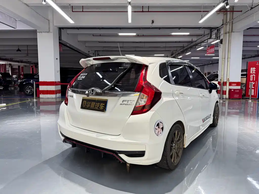 Honda Fit — фото 4
