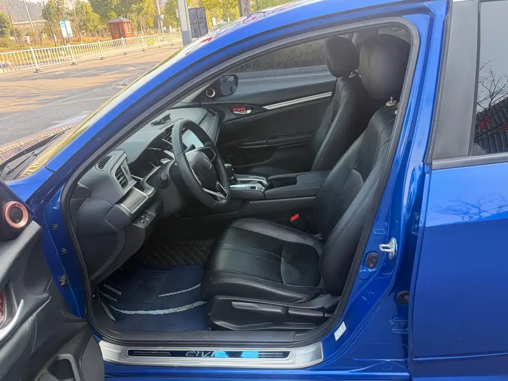 Honda Civic — фото 4