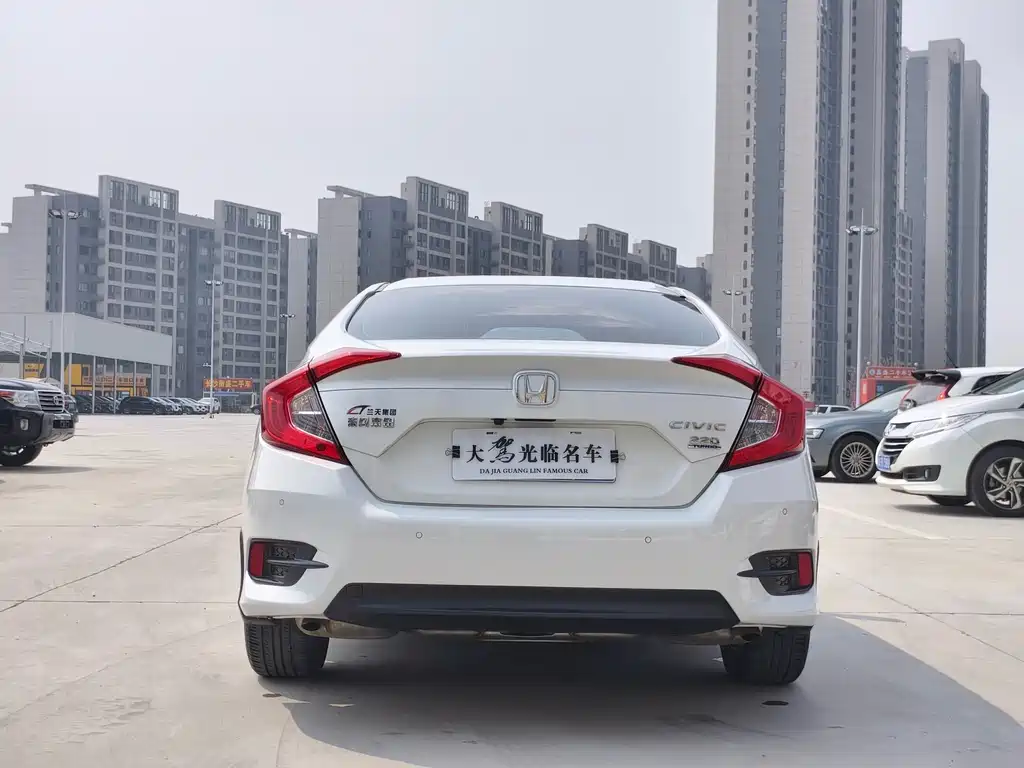 Honda Civic — фото 4