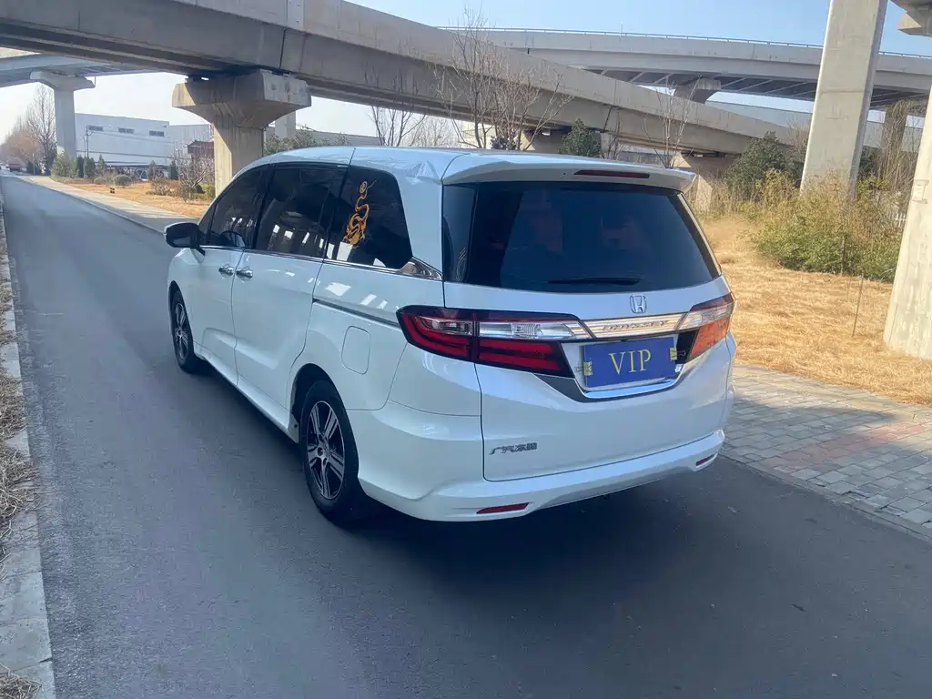 Honda Odyssey — фото 2