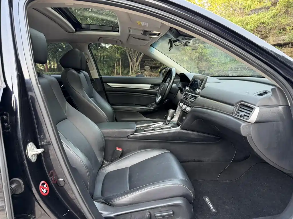 Honda Accord — фото 13