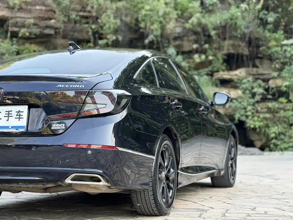 Honda Accord — фото 15