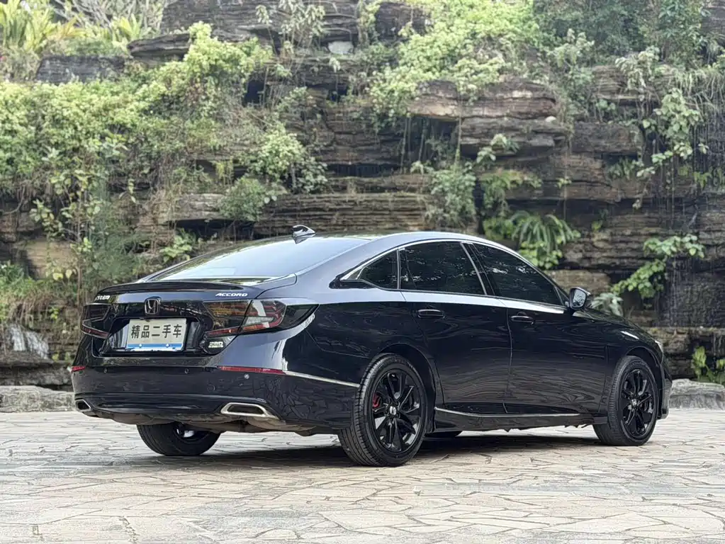 Honda Accord — фото 17