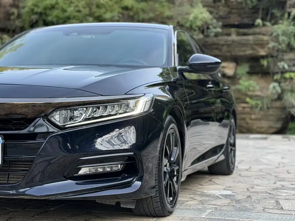 Honda Accord — фото 4