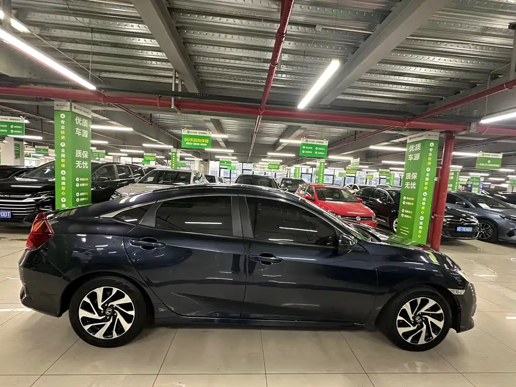 Honda Civic — фото 4