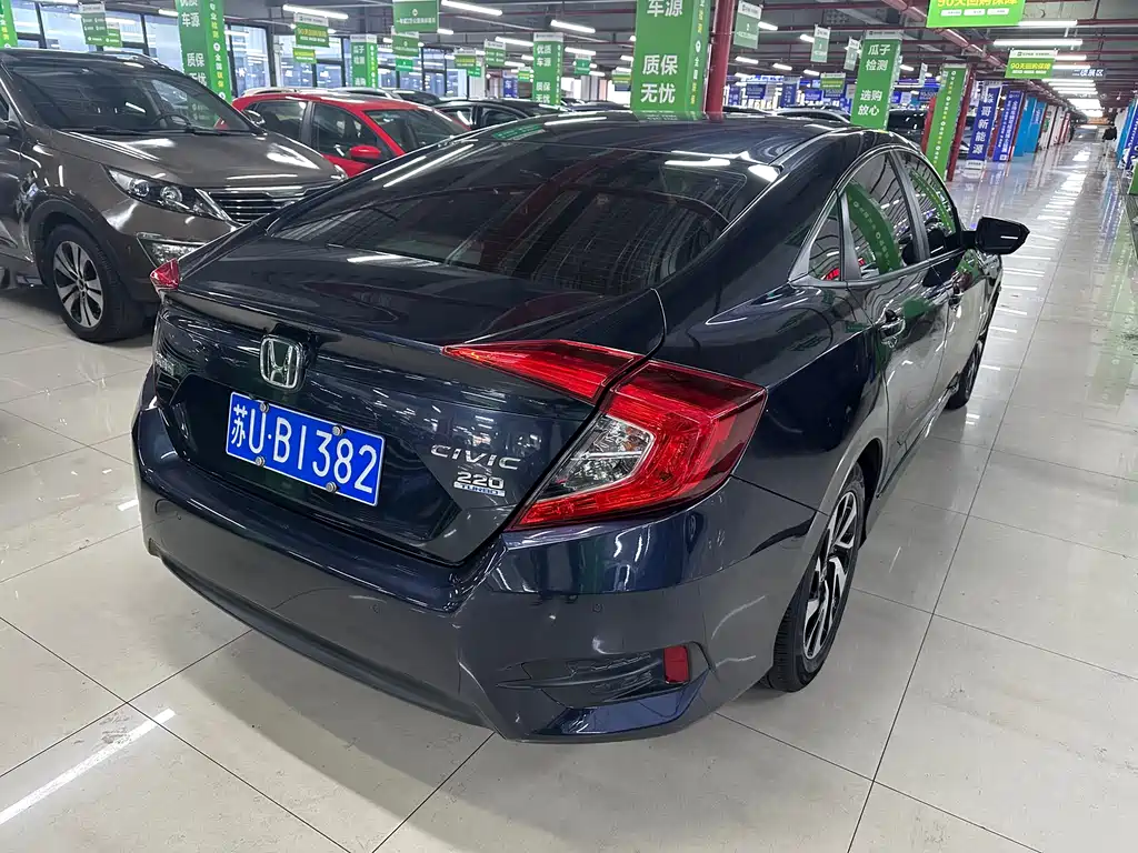 Honda Civic — фото 5