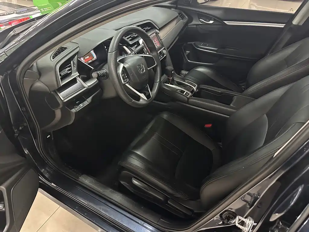 Honda Civic — фото 8