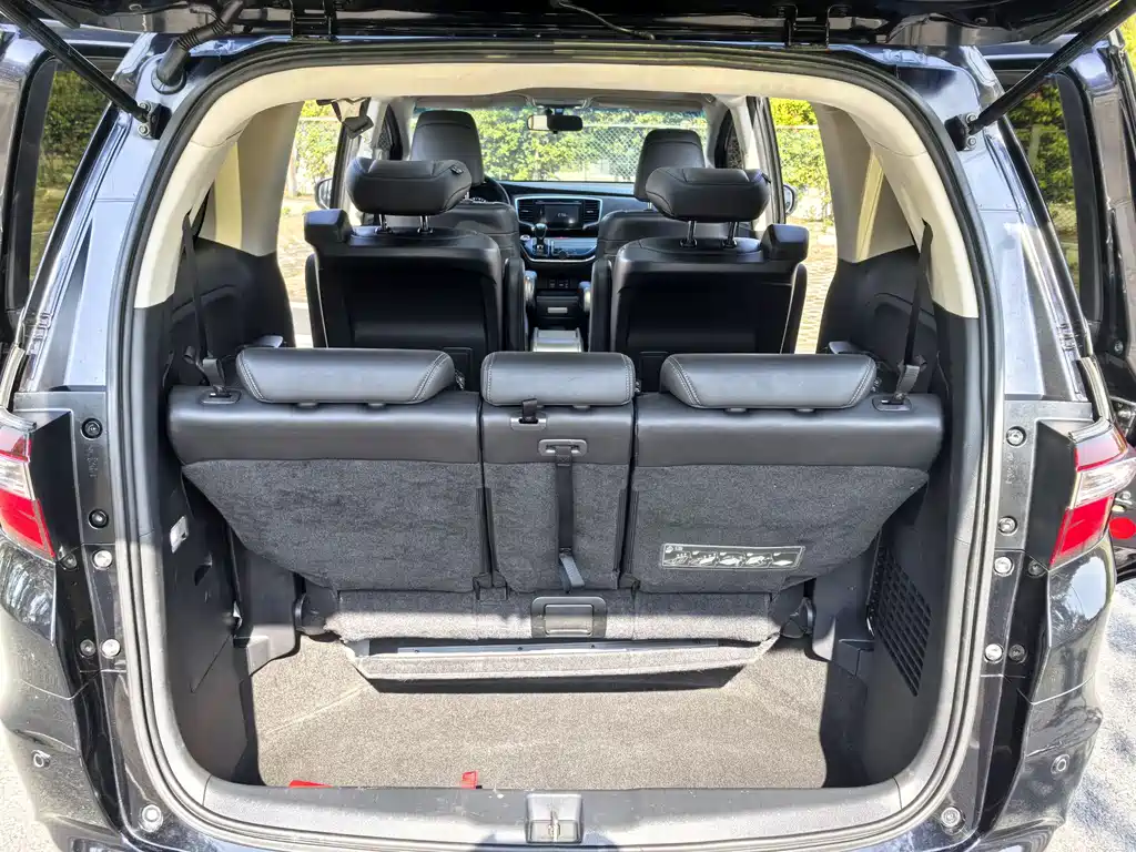 Honda Odyssey — фото 14