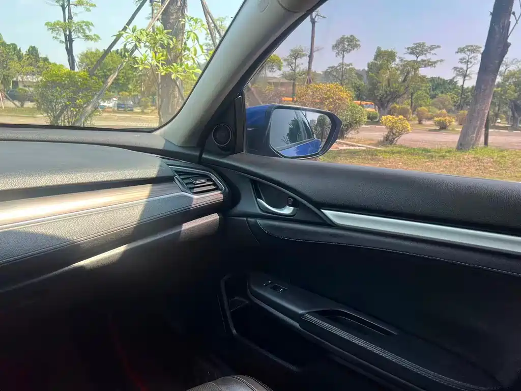 Honda Civic — фото 11