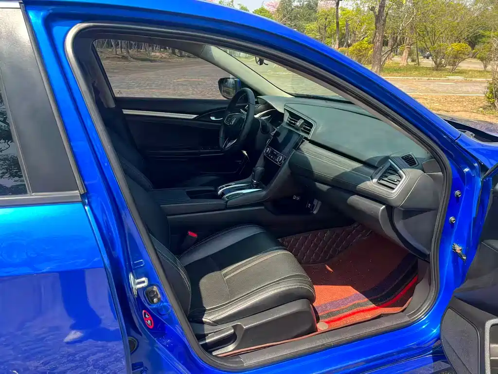 Honda Civic — фото 7
