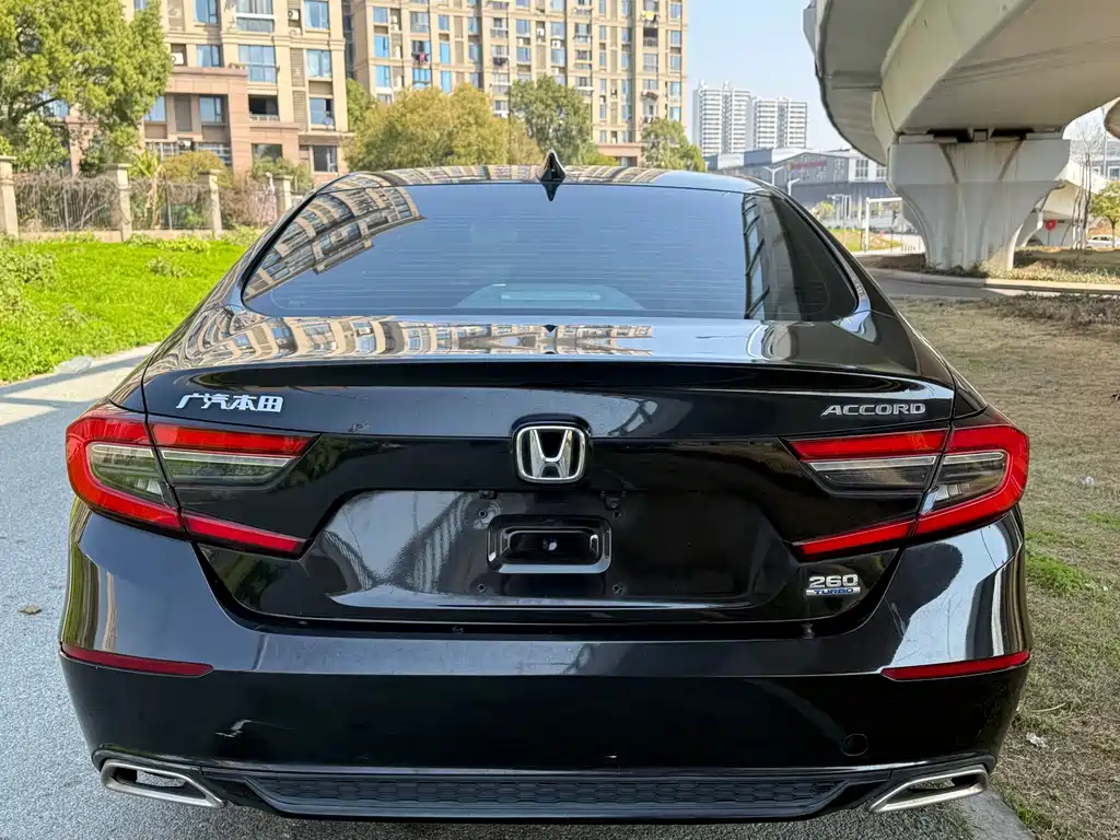 Honda Accord — фото 4