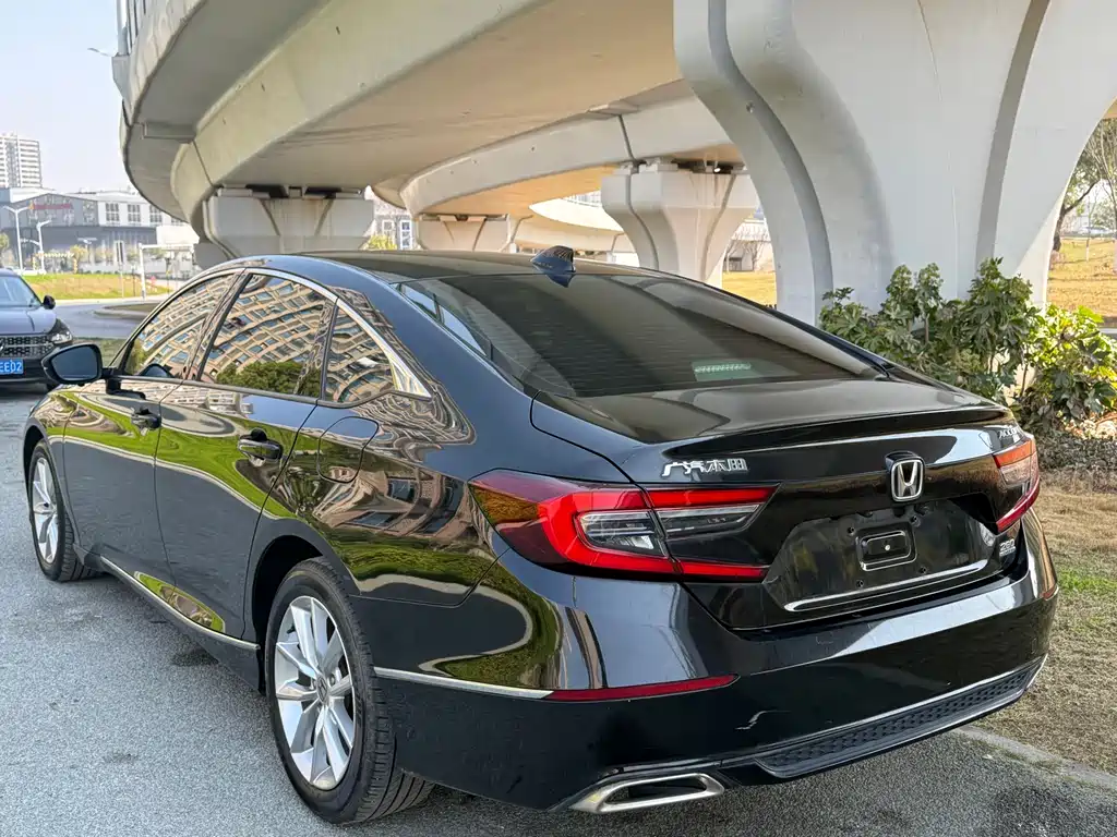 Honda Accord — фото 5